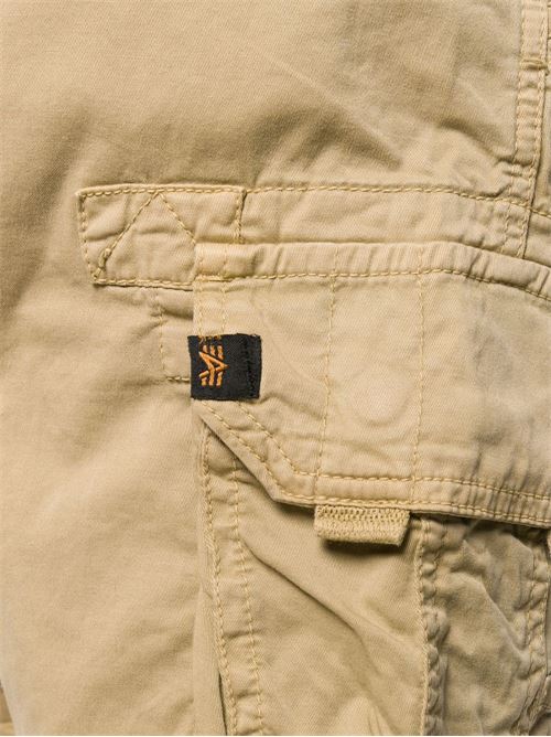 Pantalone cargo uomo Alpha Industries kaki con patch Alpha Industries | 17620314